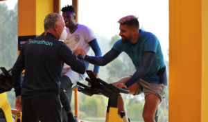 El experimentado mediocampista ecuatoriano, comentó ante la opinión pública que pidió disculpas a Gustavo Alfaro por las críticas que emitió en 2021 contra su gestión al frente de la Selección.