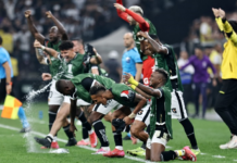 A pesar de caer 2-0 en la revancha disputada en Sao Paulo, la ventaja obtenida en la ida (3-0) le permitió al Ídolo del Astillero avanzar con un global de 3-2. Lo hizo con garra, resistencia y jugando con un hombre menos desde el minuto 61, en una noche que terminó con la celebración de los ecuatorianos.
