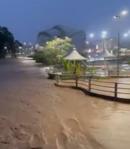 Las permanentes lluvias de esta temporada invernal están causando estragos en la infraestructura vial de la Región Amazónica, en la provincia de Pastaza, la mayoría de las comunidades pide mantenimiento de las carreteras y puentes, que han colapsado por las lluvias y el crecimiento de los ríos.