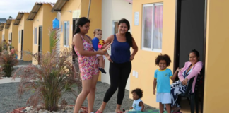 El Gobierno anunció nuevas condiciones para acceder a subsidios, incentivos y trámites relacionados con la Vivienda de Interés Social (VIS). Con este objetivo, el Ministerio de Desarrollo Urbano y Vivienda (Miduvi) firmó el denominado Acuerdo VIS en la Cámara de la Construcción de Guayaquil.