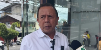 En el marco del proceso democrático que vive el país, el asambleísta Jaime Guevara, fundador y principal dirigente del Movimiento Unidos por Pastaza (UP), informó a los medios de comunicación que su organización política ha decidido dejar en libertad de voto a sus afiliados, adherentes y simpatizantes para la segunda vuelta electoral.