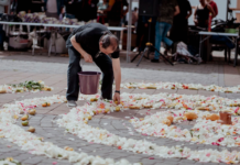 El tradicional Jatún Jucho, un evento cultural y gastronómico que rescata las raíces ancestrales de la región y fomenta la economía local, este año se lo realizó el 28 de febrero, en la Plaza Alfaro, honrando esta emblemática bebida elaborada a base de capulí, una fruta icónica de la zona.