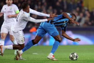 El Aston Villa supo aprovechar los errores del Brujas y se llevó un triunfo en la ida de los octavos de final de la Champions League este 4 de marzo. Con el defensor ecuatoriano Joel Ordóñez como titular y disputando los 90 minutos, el conjunto belga cayó 3-1 en su casa ante los ingleses, que dieron un paso importante en busca de la clasificación.