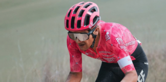 Richard Carapaz tuvo un gran ascenso en la Tirreno-Adriático tras su actuación en la tercera etapa de la competencia, una jornada exigente que culminó con la victoria del italiano Andrea Vendrame.