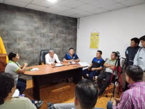 En sesión extraordinaria, la Junta parroquial de Madre Tierra, resolvió por unanimidad enviar a la Fiscalía provincial y a la Delegación de la Contraloría General del Estado, los documentos presentados por los vocales para que se investigue las supuestas irregularidades denunciadas en medios de comunicación y redes sociales.