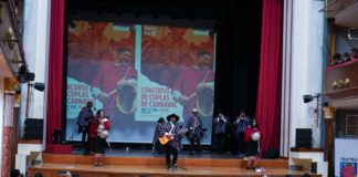 Con un Teatro León completamente lleno, la ciudad de Riobamba vibró al ritmo de la tradición con el Concurso de Coplas 2025, un evento que resaltó la picardía, el ingenio y el talento musical de los participantes.