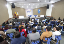 Con el propósito de garantizar la participación activa de las organizaciones políticas en todas las fases del proceso electoral y fortalecer la transparencia democrática, el Consejo Nacional Electoral (CNE) llevó a cabo una capacitación dirigida a los delegados de los dos movimientos finalistas en la contienda electoral.