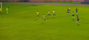 En el partido entre Gualaceo y Chacaritas, disputado por la serie B de la Ligapro el pasado fin de semana, se registraron situaciones que han levantado sospechas de amaño, incluso el encuentro fue bloqueado en algunas casas de apuestas antes de su inicio.