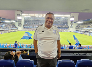 El Club Sport Emelec atraviesa uno de los momentos más críticos de su historia. A la crisis deportiva que lo tiene peleando en los últimos lugares de la LigaPro, se suma una grave situación institucional que pone en peligro su estabilidad.