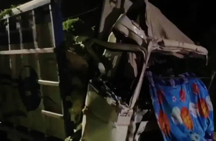Dos personas murieron y una resultó gravemente herida, en un choque por alcance ocurrido el 23 de marzo en la vía Pallatanga-Bucay, sector Cruz de Hueso, en Chimborazo. Según informes preliminares, el accidente se habría producido por exceso de velocidad.