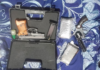 La Policía Nacional incautó armas de fuego y municiones en una vivienda de la parroquia San Andrés, cantón Guano, como parte de una investigación por violencia psicológica contra una mujer.