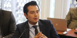 En un giro inesperado dentro del caso judicial conocido como “Altares”, Lenin Fuentes presentó su renuncia como gerente de la Empresa Pública Municipal Mercado de Productores de Alimentos (EP-EMMPA).