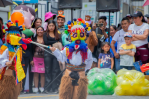 La alegría y el entusiasmo se tomaron las calles del norte de Riobamba este domingo 27 de abril, durante la cuarta edición del Festival Wawa City, un evento que reunió a familias enteras en una jornada llena de entretenimiento, aprendizaje y diversión.