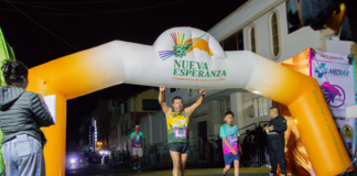 Cumpliendo con el objetivo de promover el deporte, dinamizar el turismo y resaltar el patrimonio urbano, en Riobamba se presentó una edición más de la competencia "Corazón de la Patria 10K", una iniciativa con un recorrido nocturno por las principales calles y plazas del casco histórico.