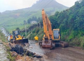 Este 28 de abril, la provincia de Bolívar recibió una excelente noticia: la vía Salinas – Cuatro Esquinas fue oficialmente habilitada, tras intensos trabajos de remoción y rehabilitación realizados en el marco de la "Minga Institucional", impulsada por el Gobierno Provincial.