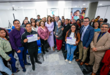 El Ministerio de Educación del Ecuador firmó un acuerdo de cooperación con la organización internacional World Literacy Organization, S.L. (WLO), mediante el cual se otorgarán 3.300 becas para cursos de inglés dirigidos a maestros del sistema fiscal en todo el país.