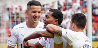 Liga Deportiva Universitaria de Quito se adueñó del Superclásico capitalino este 18 de abril, al derrotar por 3-1 a Sociedad Deportiva Aucas, en duelo correspondiente a la novena fecha de la LigaPro 2025.