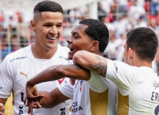 Liga Deportiva Universitaria de Quito se adueñó del Superclásico capitalino este 18 de abril, al derrotar por 3-1 a Sociedad Deportiva Aucas, en duelo correspondiente a la novena fecha de la LigaPro 2025.
