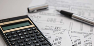 El Servicio de Rentas Internas (SRI) informó la extinción de 121.000 resoluciones sancionatorias a favor de 119.099 contribuyentes registrados en el Régimen Impositivo para Microempresas (RIMPE) Negocio Popular, que no cumplieron con la declaración del Impuesto a la Renta correspondiente a los ejercicios fiscales 2022 y 2023