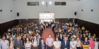 Este martes 8 de abril comenzó oficialmente la segunda fase del programa de becas de inglés “Because he is nice”, impulsado por el Gobierno Nacional a través de la Secretaría de Educación Superior, Ciencia, Tecnología e Innovación (Senescyt), con el objetivo de ampliar el acceso a la enseñanza del idioma inglés a 400.000 ecuatorianos en todo el país.