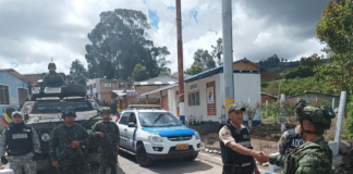 Entre enero y febrero de 2025, Ecuador registró 1.529 asesinatos. Eso se traduce en un promedio alarmante de 26 muertes violentas cada día. Este inicio de año se perfila como el más sangriento en la historia reciente del país.