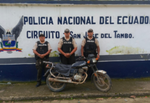 La Policía Nacional del Ecuador informó sobre la recuperación de una motocicleta reportada como robada en el distrito Chillanes-San José del Tambo, provincia de Bolívar. El hecho ocurrió el lunes 28 de abril de 2025, luego de una alerta ciudadana que motivó una rápida acción policial.