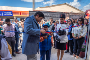 Con el objetivo de impulsar la conciencia ambiental y promover un modelo sostenible de gestión de residuos, El Municipio de Riobamba inauguró oficialmente este 17 de abril “La Casa del Tereque”, un innovador espacio dedicado al reciclaje y la economía circular.