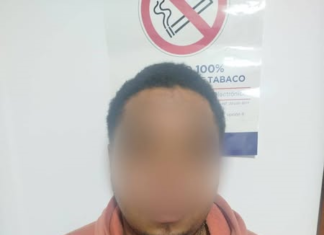 n un operativo sorpresa ejecutado el viernes 18 de abril, la Policía Nacional del Ecuador incautó 220 bloques de cocaína, camuflados en siete cartones, en la provincia de Chimborazo. El decomiso, realizado en la localidad de Colta, tuvo lugar durante un patrullaje de rutina llevado a cabo por agentes de la Subzona Chimborazo.
