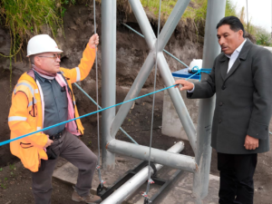 En una jornada dedicada al impulso del sector agrícola, el prefecto de Chimborazo, Hermel Tayupanda, llevó a cabo el pasado viernes una visita técnica para fiscalizar el avance del Sistema de Riego Cahuají Bajo - Trigoloma, ubicado en la parroquia Guanando, en el cantón Guano.