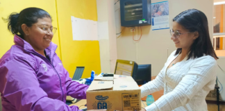El Ministerio de Inclusión Económica y Social (MIES), a través de su Dirección Distrital Chambo - Riobamba, habilitó un punto de donación en la provincia de Chimborazo con el objetivo de recolectar ayuda para los damnificados del sismo registrado el pasado viernes 25 de abril en Esmeraldas.
