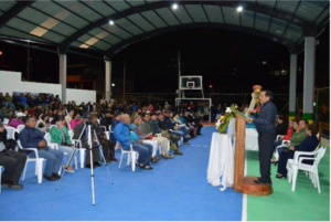 En un ambiente de entusiasmo y unidad comunitaria, el alcalde del cantón San Miguel de Bolívar, Vinicio Coloma Romero, realizó la inauguración oficial de la cubierta tipo coliseo en el barrio La Victoria – Divino Niño