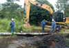La Empresa Pública Petroecuador informó sobre un derrame de crudo ocurrido en el sector de la vía asfaltada de ingreso a la plataforma Yulebra 04, en la provincia de Orellana. El incidente fue provocado por el impacto de un vehículo particular tipo cama baja, que realizaba labores en la zona impactó una línea de tubería de flujo de producción.