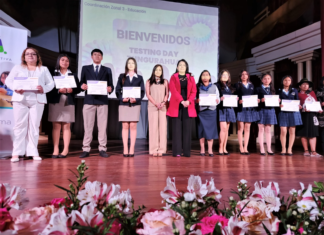 Con una destacada asistencia de más de 800 estudiantes y docentes de los seis distritos educativos de la provincia, se desarrolló con éxito el Testing Day Tungurahua, una jornada educativa que puso en el centro la innovación, la creatividad y el emprendimiento escolar.