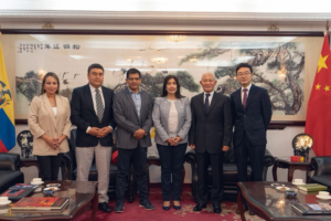 En consolidación de su proceso de internacionalización, la Escuela Superior Politécnica de Chimborazo (ESPOCH) fortalece su relación con la República Popular China, en el marco de una fructífera cooperación académica, científica y cultural. 