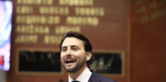 Con 80 votos a favor, el exministro de Turismo y actual legislador por Acción Democrática Nacional (ADN), Niels Olsen, fue elegido como presidente de la Asamblea Nacional. En su primera intervención como titular del Parlamento, Olsen sorprendió con un discurso centrado en la unidad nacional y la renovación del compromiso legislativo con la ciudadanía.