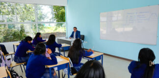 El Ministerio de Educación ha lanzado una nueva convocatoria para cubrir 1.000 plazas docentes en todo el país, enfocadas en las especialidades de Bachillerato Técnico e Inglés.