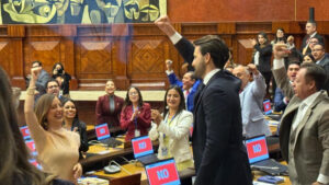 Este martes 14 de mayo de 2025 se instaló oficialmente la nueva Asamblea Nacional del Ecuador, marcando el inicio del periodo legislativo 2025-2029. Durante la jornada, el pleno eligió al asambleísta de la alianza Acción Democrática Nacional (ADN), Niels Olsen, como presidente del Parlamento.