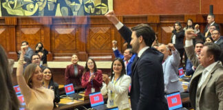 Este martes 14 de mayo de 2025 se instaló oficialmente la nueva Asamblea Nacional del Ecuador, marcando el inicio del periodo legislativo 2025-2029. Durante la jornada, el pleno eligió al asambleísta de la alianza Acción Democrática Nacional (ADN), Niels Olsen, como presidente del Parlamento.