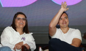 El Consejo Nacional Electoral (CNE) proclamó este sábado 10 de mayo de 2025 los resultados oficiales de la segunda vuelta presidencial, en la que el binomio Daniel Noboa -María José Pinto se impuso con el 55,63 % de los votos frente al 44,37 % obtenidos por Luisa González, candidata de Revolución Ciudadana.