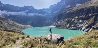 Debido a las condiciones climáticas adversas que afectan al volcán El Altar, el Ministerio del Ambiente, Agua y Transición Ecológica (MAATE) dispuso el cierre temporal de las rutas hacia la Laguna Amarilla y la Laguna Azul. Esta medida regirá hasta el 31 de mayo de 2025, como medida preventiva para garantizar la seguridad de los visitantes.