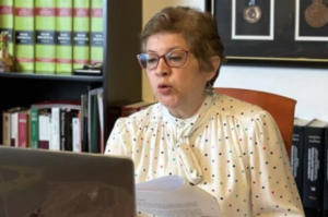 Un nuevo Código de Trabajo podría llegar este mismo año. La ministra Ivonne Núñez confirma que el Gobierno de Daniel Noboa trabaja con empresarios, trabajadores y legisladores para presentar en 2025 una reforma laboral que modernice una norma vigente desde 1938 y que hoy deja en el limbo a más del 66% de la Población Económicamente Activa.