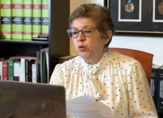 Un nuevo Código de Trabajo podría llegar este mismo año. La ministra Ivonne Núñez confirma que el Gobierno de Daniel Noboa trabaja con empresarios, trabajadores y legisladores para presentar en 2025 una reforma laboral que modernice una norma vigente desde 1938 y que hoy deja en el limbo a más del 66% de la Población Económicamente Activa.