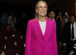 El Consejo Nacional Electoral (CNE) realizó la entrega de credenciales a los asambleístas nacionales, parlamentarios andinos, asambleístas del exterior y de Pichincha este viernes 9 de mayo de 2025.