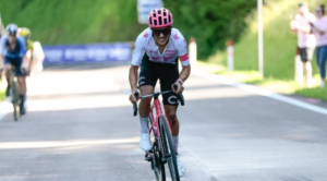 Fue una etapa épica, inolvidable y muy emocionante. Tuvo de todo: desde el retiro de Primoz Roglic, el sufrimiento de Juan Ayuso y, por supuesto, la jerarquía de Richard Carapaz, el gran protagonista de la jornada.