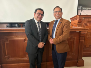 En conmemoración de los 80 años de la Jurisdicción Constitucional en Ecuador, la Facultad de Jurisprudencia, Ciencias Sociales y Políticas de la Universidad Estatal de Bolívar (UEB) realizó un conversatorio académico el pasado 28 de mayo, en el salón auditorio de Jurisprudencia.