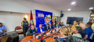 Este 14 de mayo, se llevó a cabo la rueda de prensa oficial para el lanzamiento del Festival CulturSierra, un evento que marca un nuevo capítulo en la serie de festivales culturales impulsados por la delegación de la Unión Europea en Ecuador y los miembros de EUNIC Ecuador (Alemania, España, Francia, Hungría, Italia y la Unión Europea).