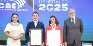El Consejo Nacional Electoral (CNE) entregó oficialmente este jueves 15 de mayo de 2025, las credenciales al Presidente electo del Ecuador, Daniel Noboa Azin, y a la Vicepresidenta María José Pinto, marcando así la culminación formal del proceso electoral correspondiente a las Elecciones Generales 2025.