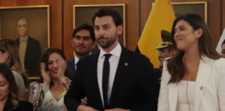 El flamante presidente de la Asamblea Nacional, Niels Olsen (ADN), dio su primera orden para el manejo de uno de los canales de comunicación del Parlamento: desbloquear a usuarios en las cuentas de redes sociales de esta Función del Estado.