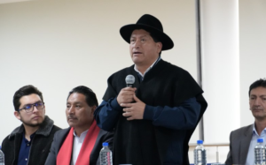 La ciudad de Ambato fue sede, este lunes 19 de mayo, de una sesión clave para el futuro territorial de la región centro del país. La asamblea general de prefectos de la mancomunidad del centro del país se reunió para abordar el conflicto limítrofe en la zona de Huangras, Juval y Pomacocho, actualmente en disputa entre las provincias de Chimborazo y Cañar.