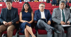 El 21 de mayo, la Universidad Nacional de Chimborazo fue el epicentro del foro “Riobamba Región Estratégica: Claves para el Desarrollo Productivo”, un evento que reunió a expertos, autoridades locales, emprendedores y estudiantes para reflexionar sobre el futuro productivo de la ciudad y la provincia.